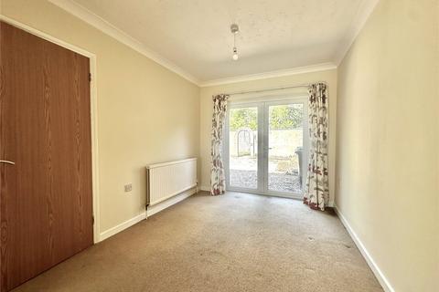 3 bedroom end of terrace house for sale, Grafton Gardens, Pennington, Lymington, Hampshire, SO41
