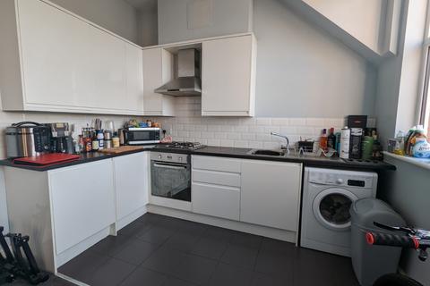 1 bedroom flat to rent, High Street, Town Centre, Kettering, NN16