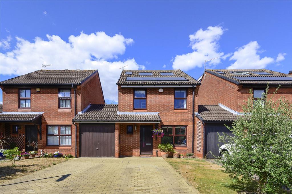 Durrell Way, Shepperton, TW17 4 bed house £2,600 pcm (£600 pw)