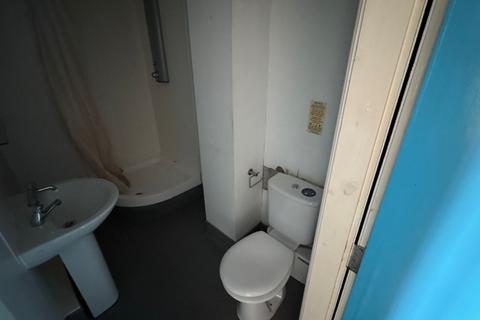 Studio to rent, Wakefield, WF1