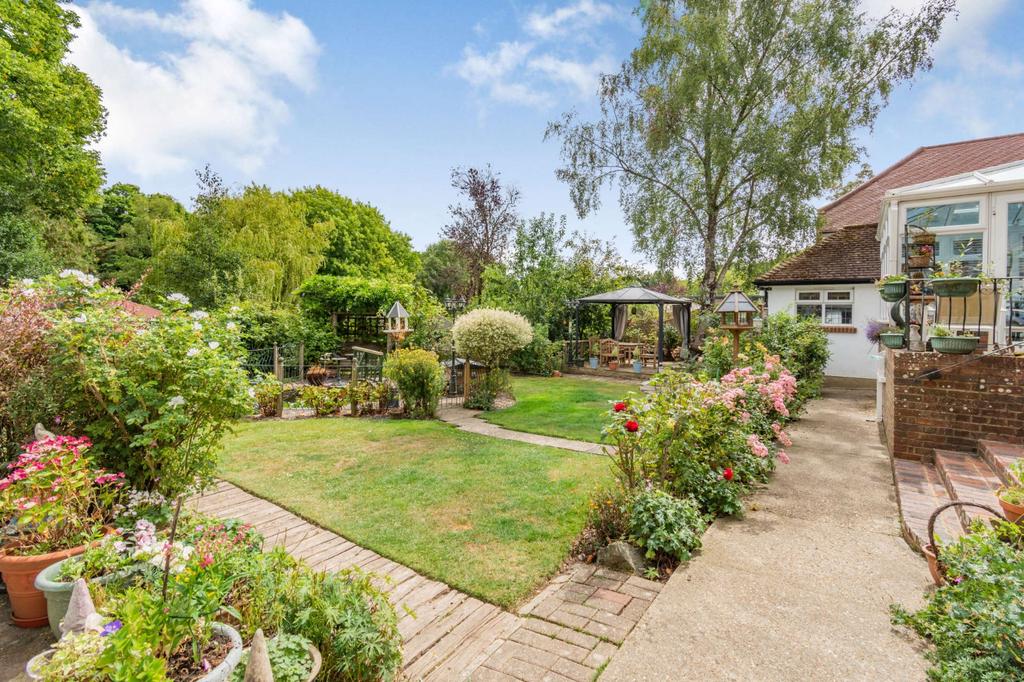 Little London Road, Horam, East Suee, East Sussex 4 bed detached house