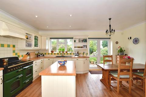 4 bedroom detached house for sale, City Way, Rochester, Kent