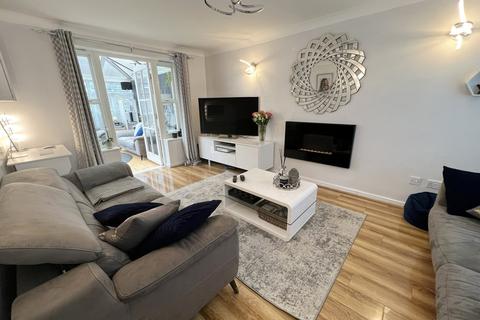12 Bufferys Close, Solihull, B91 3UX