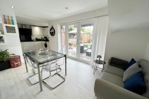12 Bufferys Close, Solihull, B91 3UX