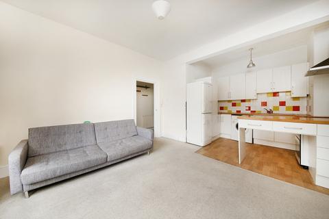 2 bedroom flat to rent, Devonshire Road, Forest Hill, SE23