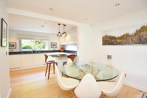 2 bedroom ground floor flat for sale, Esplanade Court, St Mary's Walk, Harrogate