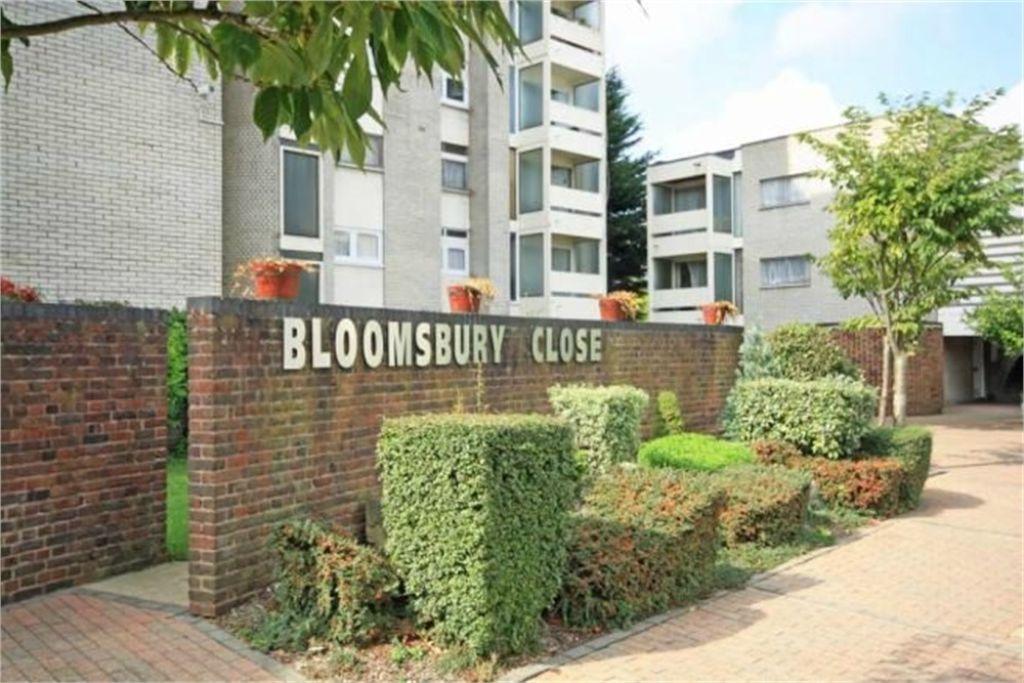 Bloomsbury Close, W5 2 bed apartment £1,850 pcm (£427 pw)