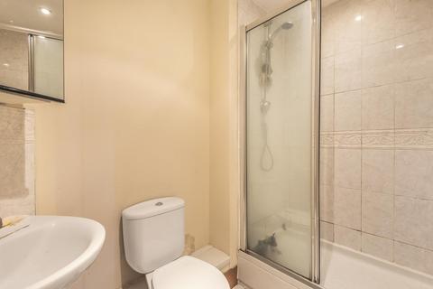 Flat 20, Sandringham Court Skerne Walk, Kingston Upon Thames, KT2 5LQ