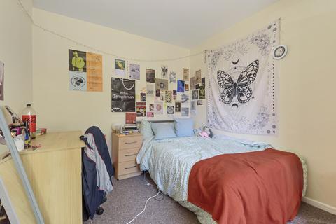 84 Stuart Crescent, Winchester, SO22 4AS