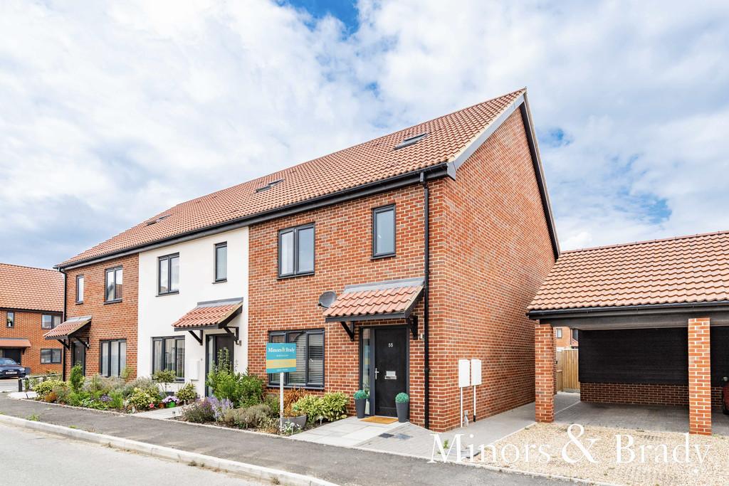Sam Smith Way, Rackheath 4 bed end of terrace house £325,000