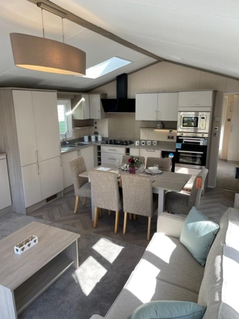 Harmby 2 bed mobile home £112,550