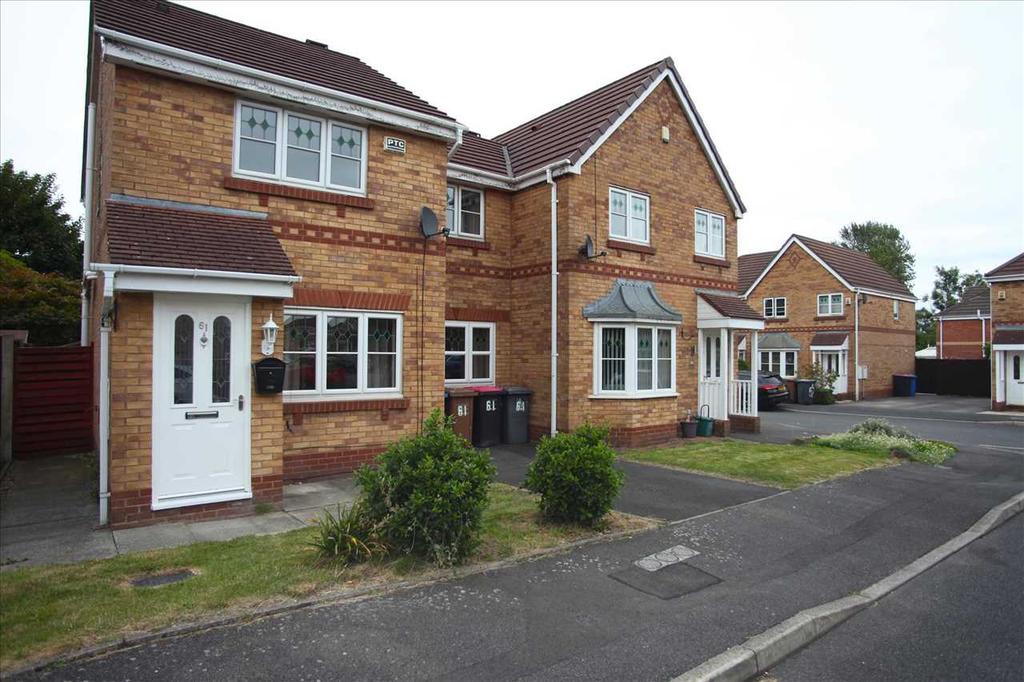 Hinchley Way, Pendlebury 3 bed semidetached house £1,200 pcm (£277 pw)
