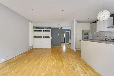 undefined, Caroline Close, Croydon