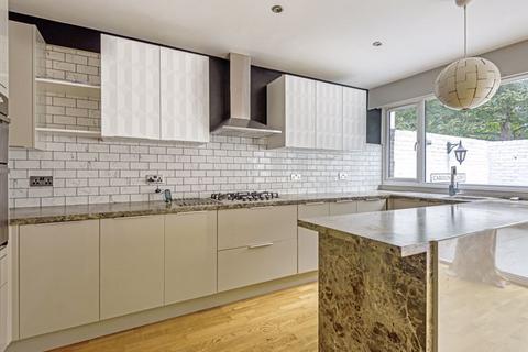 undefined, Caroline Close, Croydon