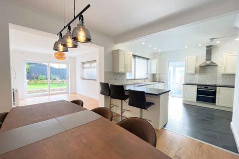 11 Downs View Close, Aberthin, Cowbridge, CF71 7HG
