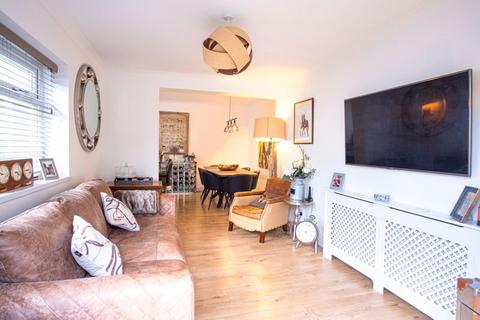 11 Downs View Close, Aberthin, Cowbridge, CF71 7HG
