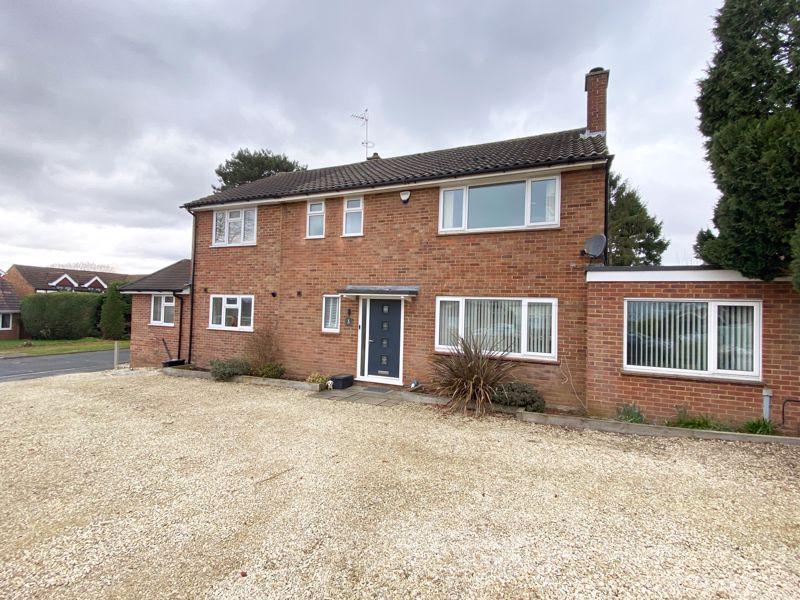 Long Close, Farnham Common 5 bed detached house for sale £1,150,000