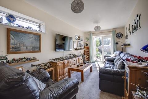 3 Long Close, Farnham Common, Slough, SL2 3EJ