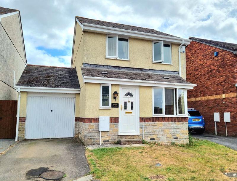 Cook Court, Saltash 3 bed detached house £300,000