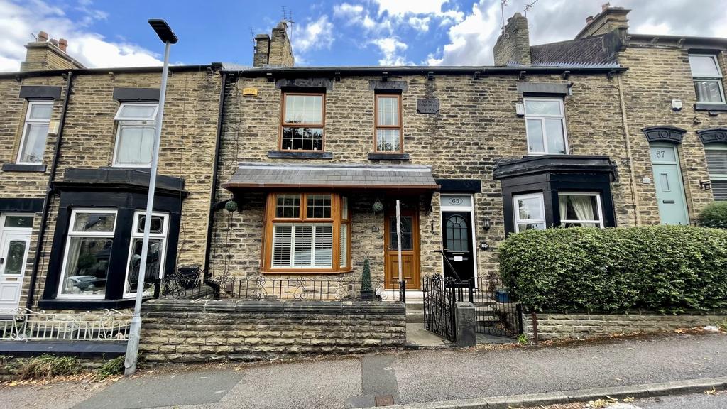 Cemetery Road, Wombwell, Barnsley, S73 4 bed terraced house for sale £167,995
