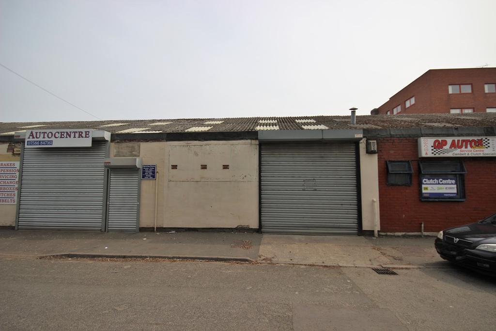 Violet Street, Widnes, WA8 Garage £650 pcm (£150 pw)