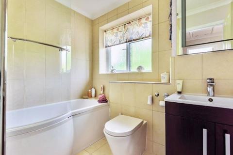 10 Crofts Close, Chiddingfold, Godalming, GU8 4SG