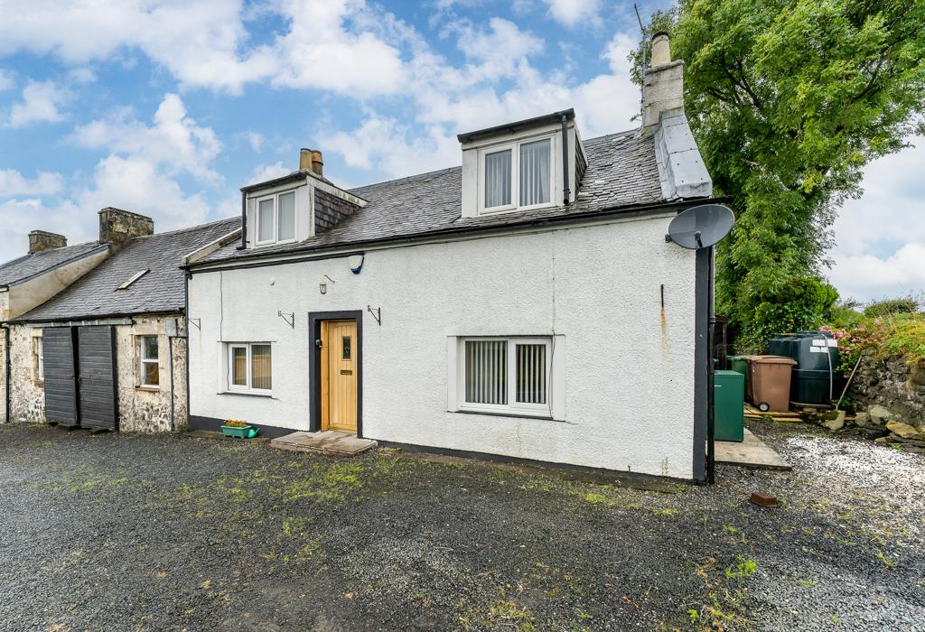 Fullshaw Smithy, Old Glasgow Road, Kilmarnock, Ayrshire 3 bed cottage