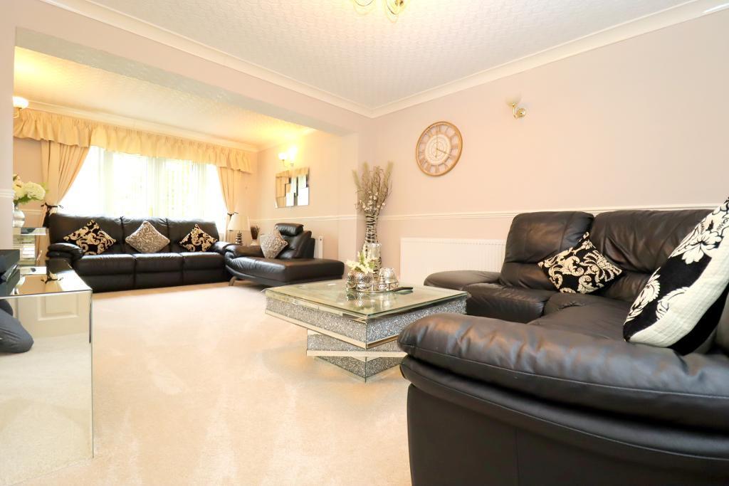 Stratton Gardens, Old Bedford Road... 3 bed semidetached house £525,000