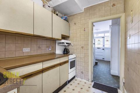 57a Heath Park Road, Romford, RM2 5UL
