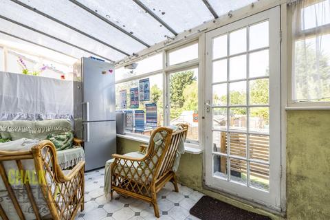 57a Heath Park Road, Romford, RM2 5UL