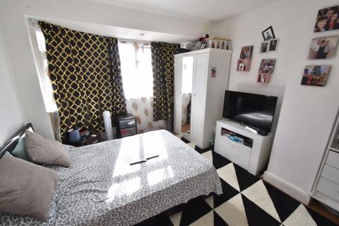 9 Elmore Road, Luton, LU2 0QB
