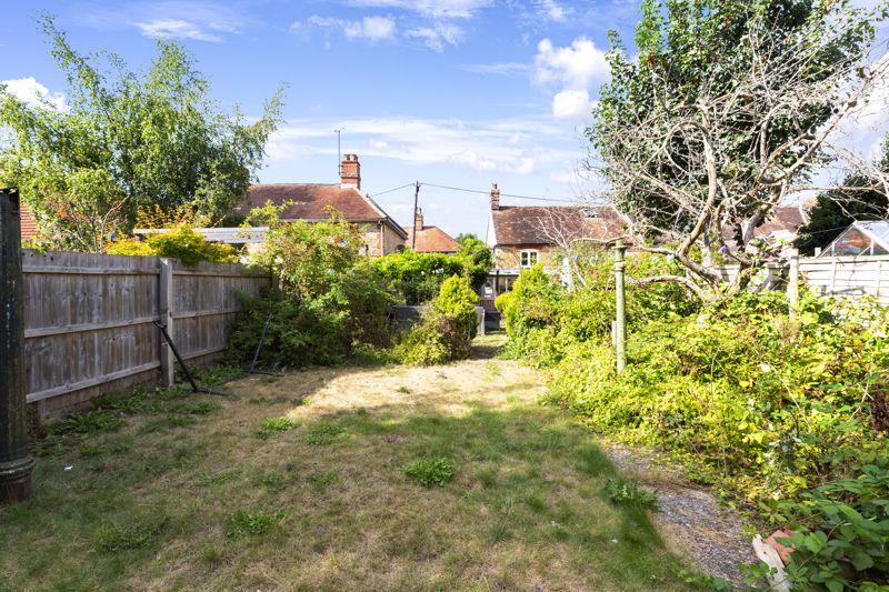 Wyke Road, Gillingham SP8 2 bed cottage - £250,000