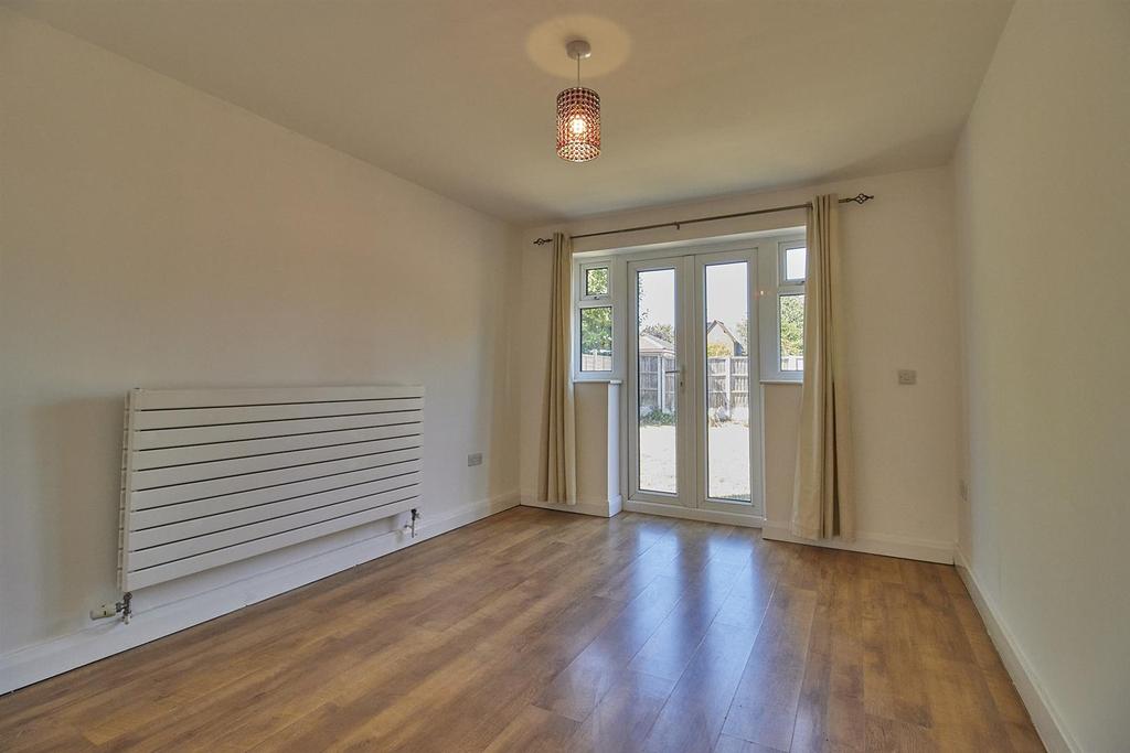 Derwent Close, Earl Shilton 4 bed detached house £1,000 pcm (£231 pw)