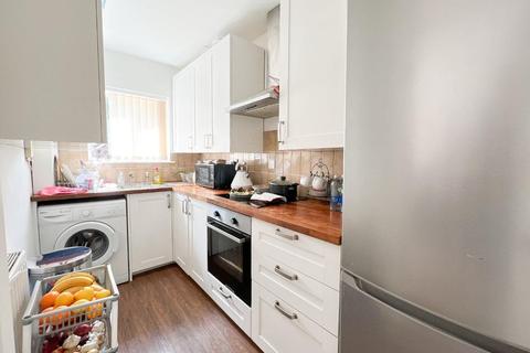 20 Badgers Walk, Bristol, BS4 4LG