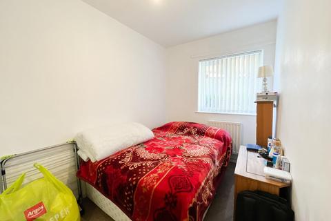 20 Badgers Walk, Bristol, BS4 4LG