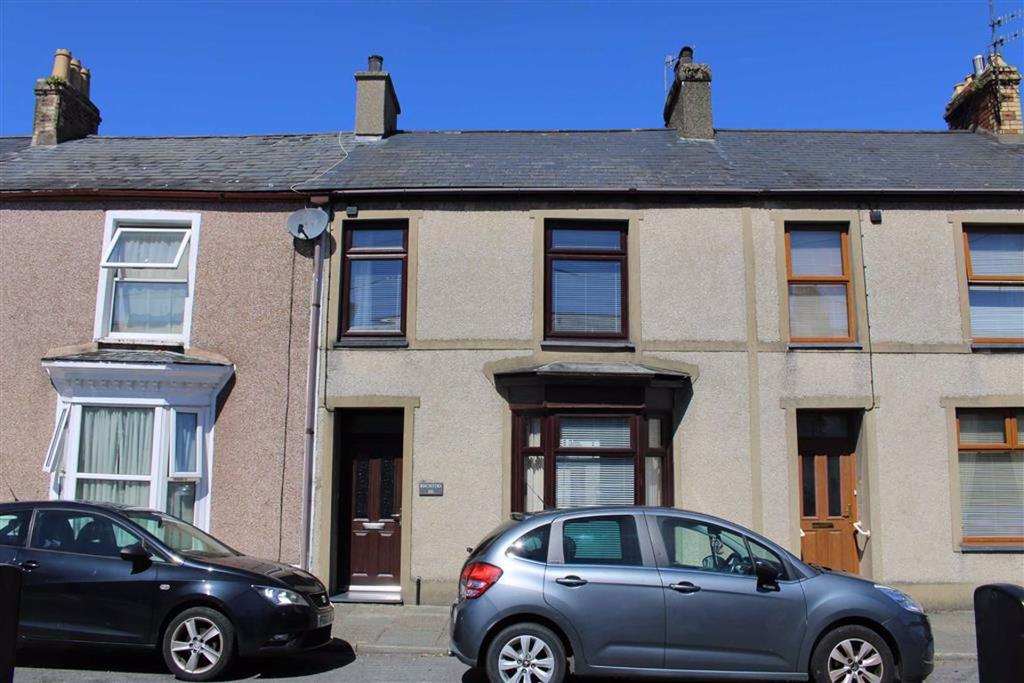 New Street, Porthmadog 3 bed terraced house £185,000
