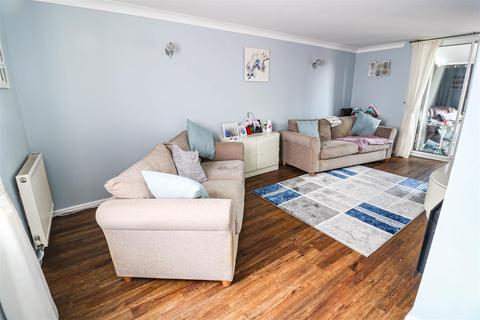62 Bushey Croft, Harlow, CM18 6RH