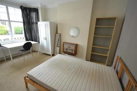 167 Howard Road, Leicester, LE2 1XQ