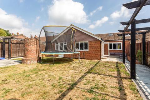 14 Downsview, Small Dole, Henfield, BN5 9YB