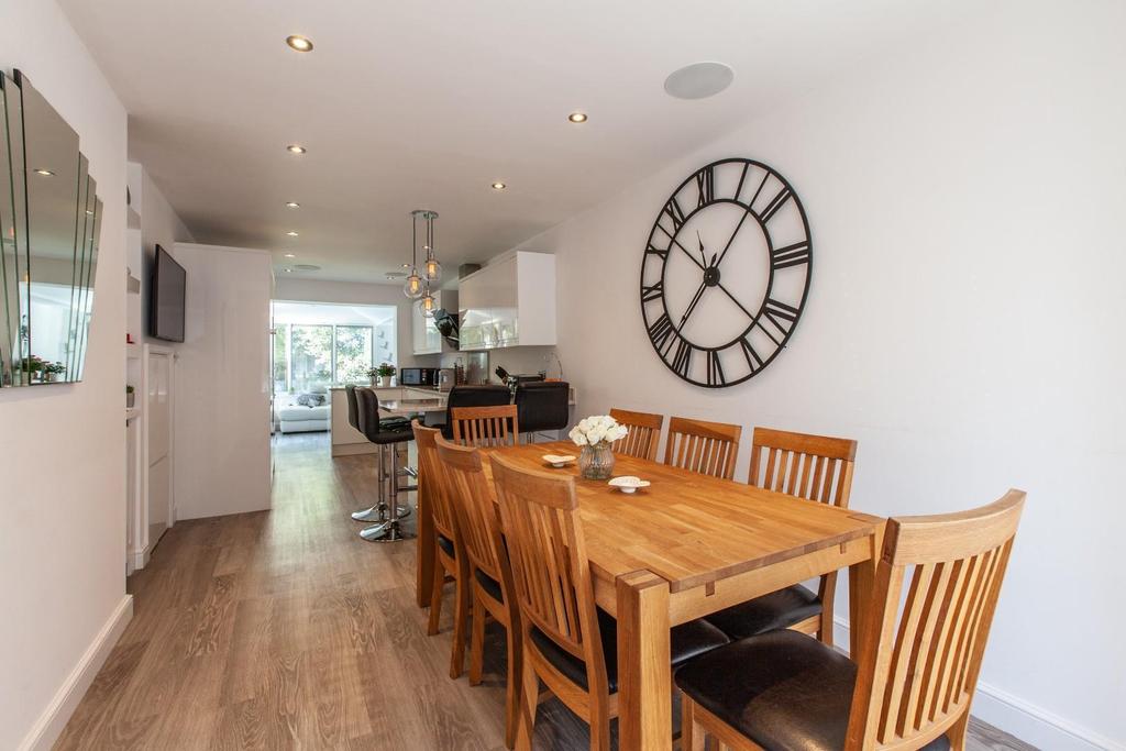 Worcester Park, Greenhithe 4 bed house £575,000