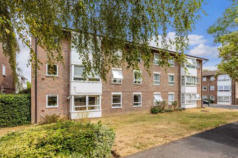 2 bedroom flat for sale - Carters Close, Worcester Park