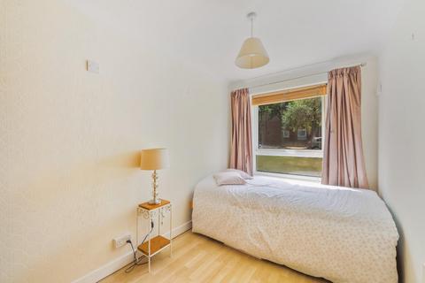 7 Carters Close, Worcester Park, KT4 8QF