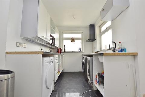 21 Gresham Road, London, E16 3DU