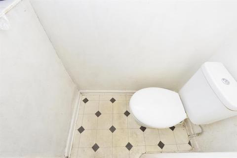 21 Gresham Road, London, E16 3DU
