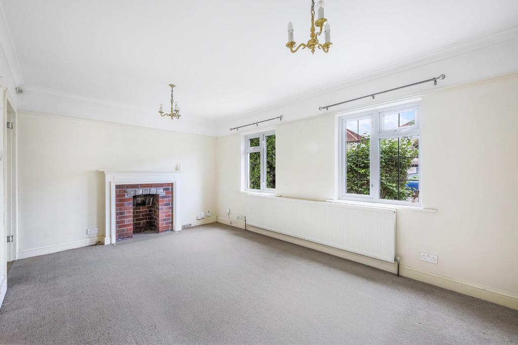 HEATHERSIDE ROAD, 38 (16 FROM 26)-9.jpg