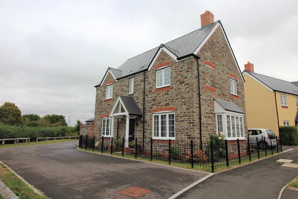 Badger Road, Thornbury, Bristol 4 bed detached house £565,000