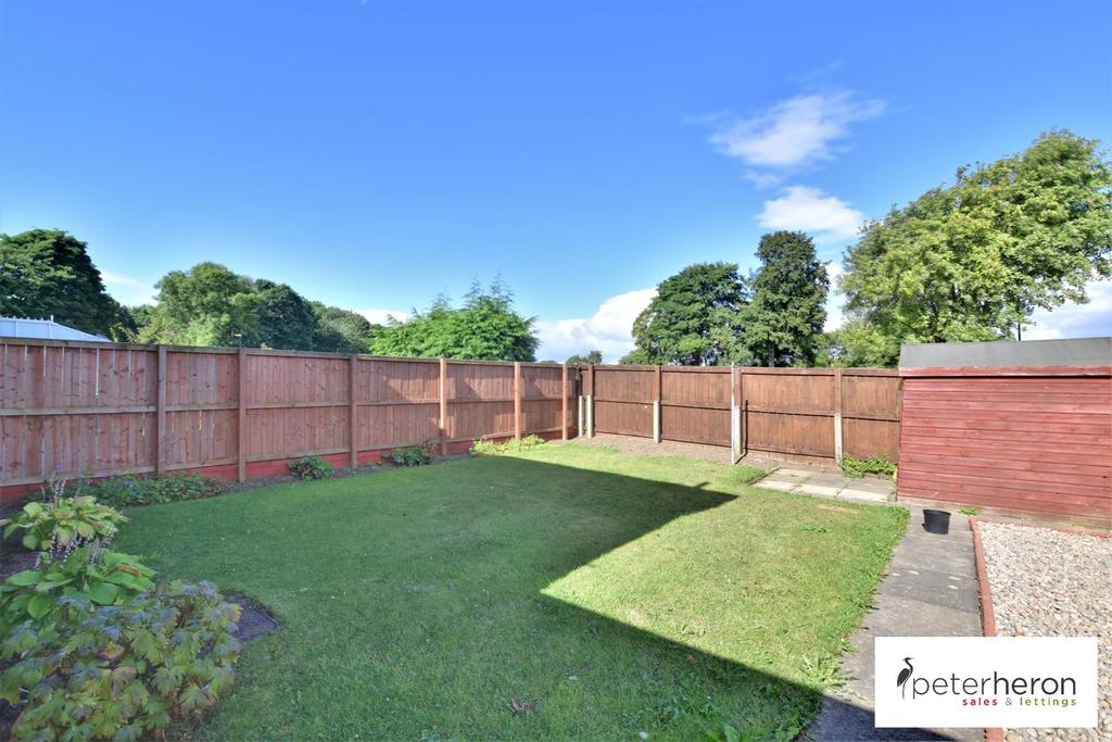 Marcross Drive, Moorside, Sunderland 3 bed semidetached house £165,000