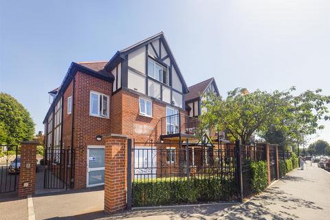 1 bedroom retirement property for sale, Yew Tree Court, Sanderstead Village