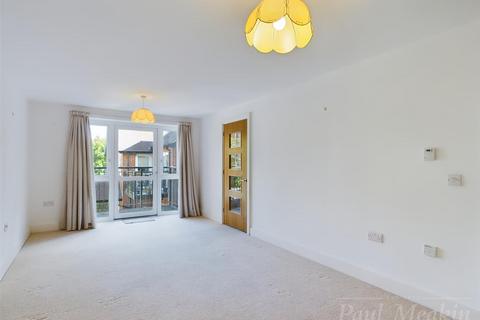 1 bedroom retirement property for sale, Yew Tree Court, Sanderstead Village