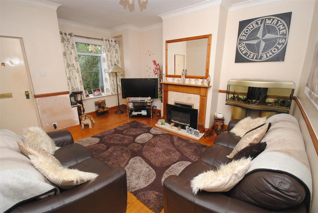 Beech Grove Avenue, Garforth, Leeds 3 bed terraced house for sale £